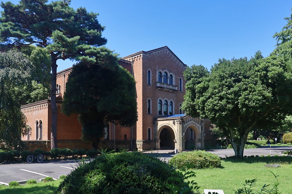 この英文を試験に出した一橋大学　国立キャンパス