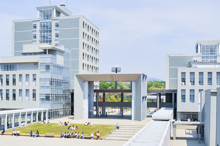 愛知県立大学　愛知県長久手市茨ケ廻間1522-3　公立大学　1947年創立、1966年大学設置