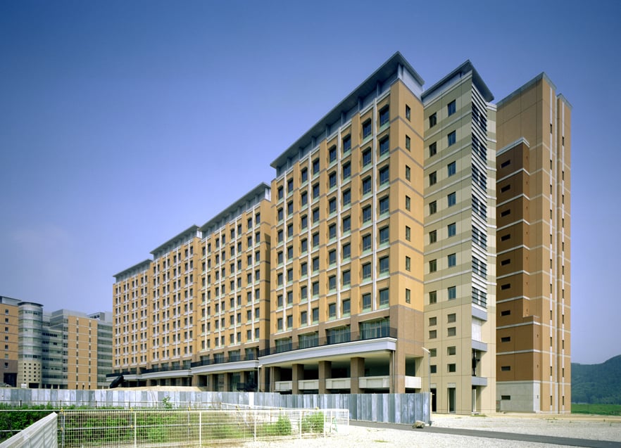 九州大学伊都キャンパスウェスト2号館 (NTT ファシリティーズより)