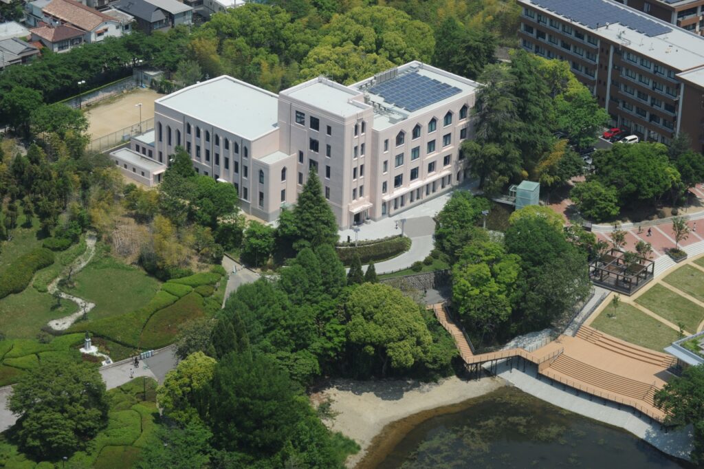 大阪大学会館ー旧共通教育本館 (大阪文化財ナビ)